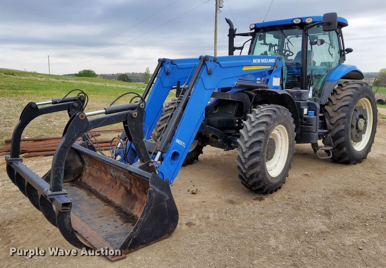 image for item DN6799 2013 New Holland T7.220  MFWD tractor