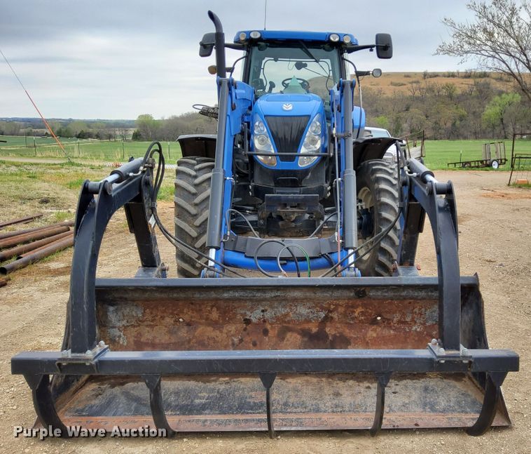 image for item DN6799 2013 New Holland T7.220  MFWD tractor
