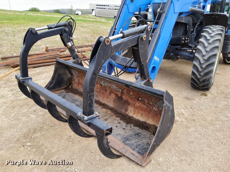 image for item DN6799 2013 New Holland T7.220  MFWD tractor