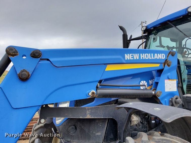 image for item DN6799 2013 New Holland T7.220  MFWD tractor