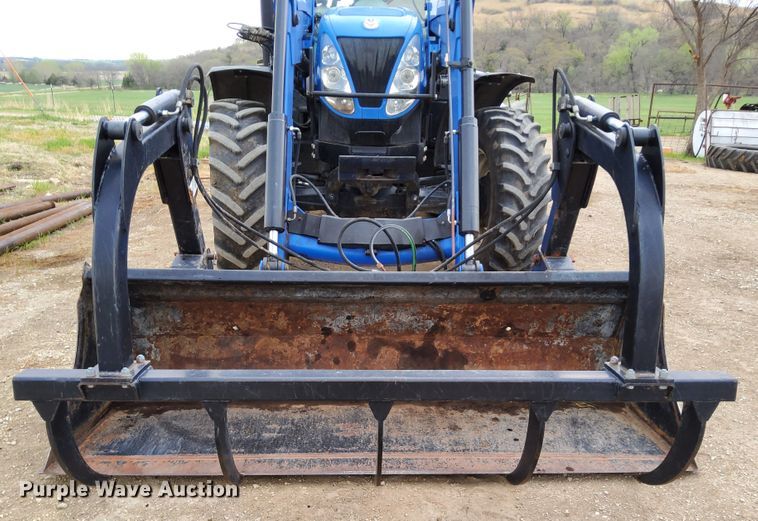 image for item DN6799 2013 New Holland T7.220  MFWD tractor