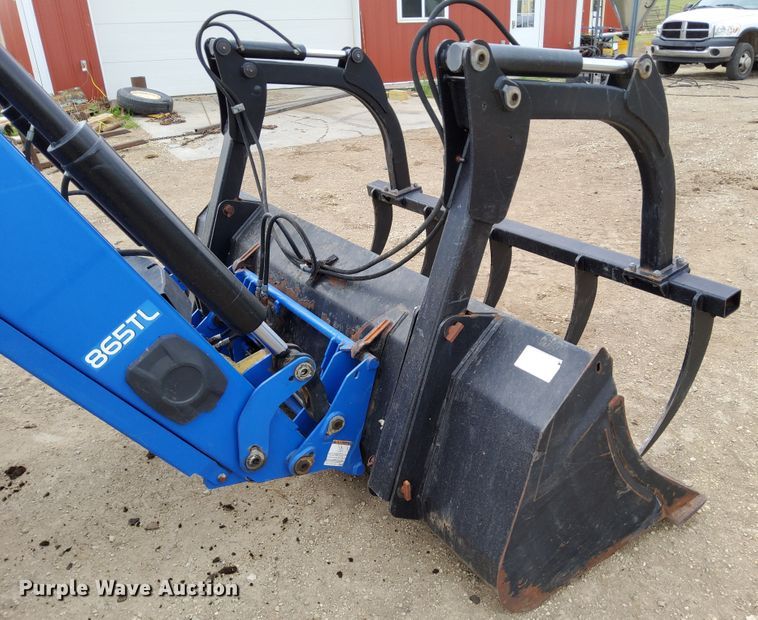 image for item DN6799 2013 New Holland T7.220  MFWD tractor