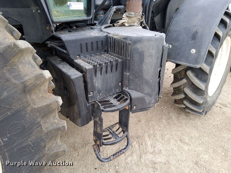 image for item DN6799 2013 New Holland T7.220  MFWD tractor