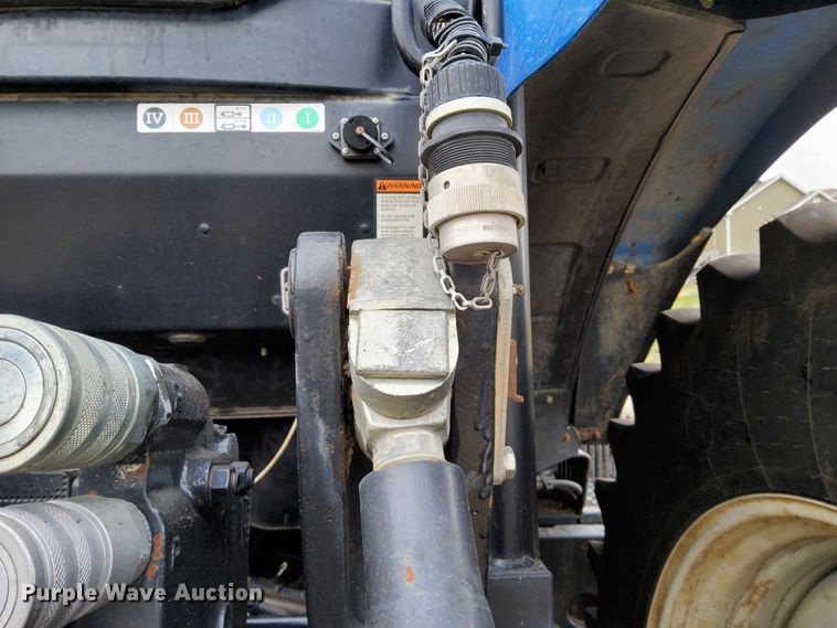 image for item DN6799 2013 New Holland T7.220  MFWD tractor