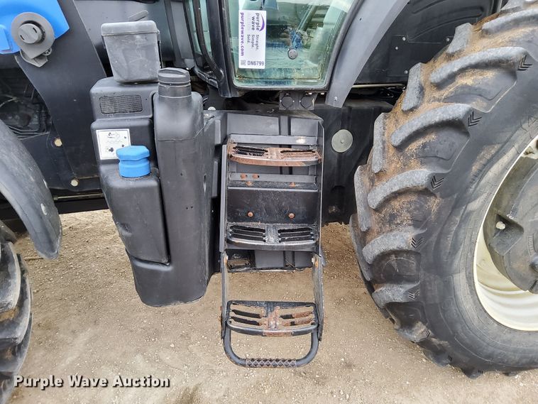 image for item DN6799 2013 New Holland T7.220  MFWD tractor