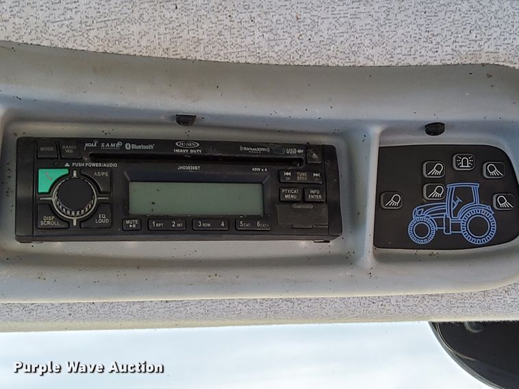 image for item DN6799 2013 New Holland T7.220  MFWD tractor