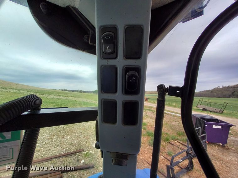 image for item DN6799 2013 New Holland T7.220  MFWD tractor