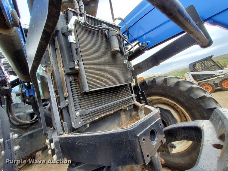 image for item DN6799 2013 New Holland T7.220  MFWD tractor