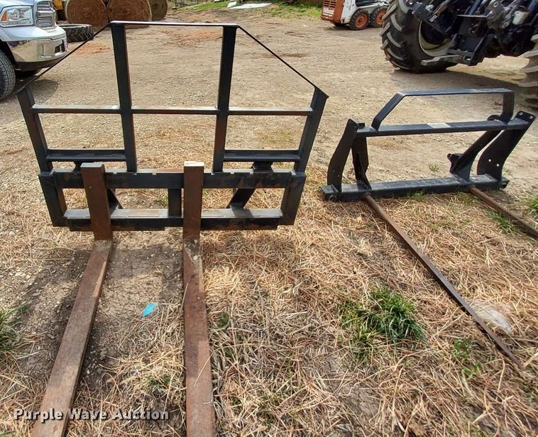 image for item DN6799 2013 New Holland T7.220  MFWD tractor