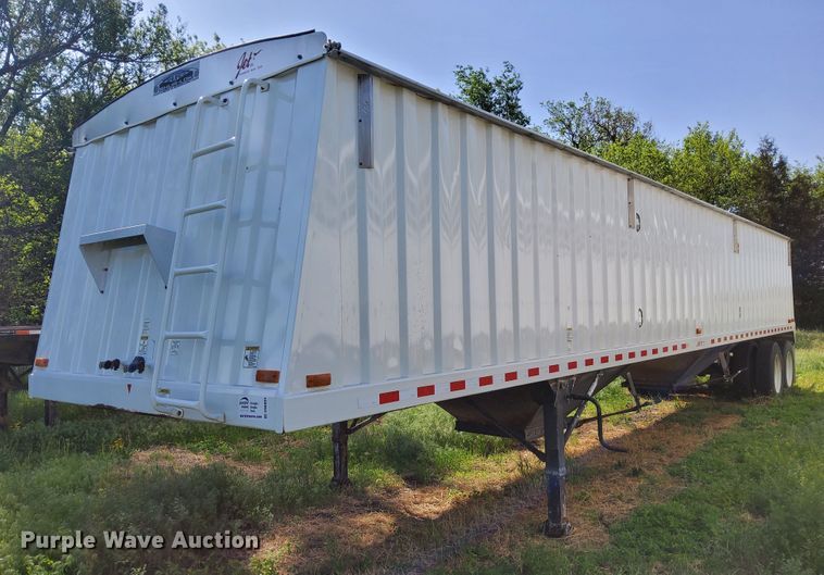 image for item DN6804 2000 Jet  grain trailer