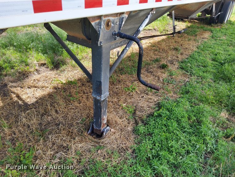 image for item DN6804 2000 Jet  grain trailer