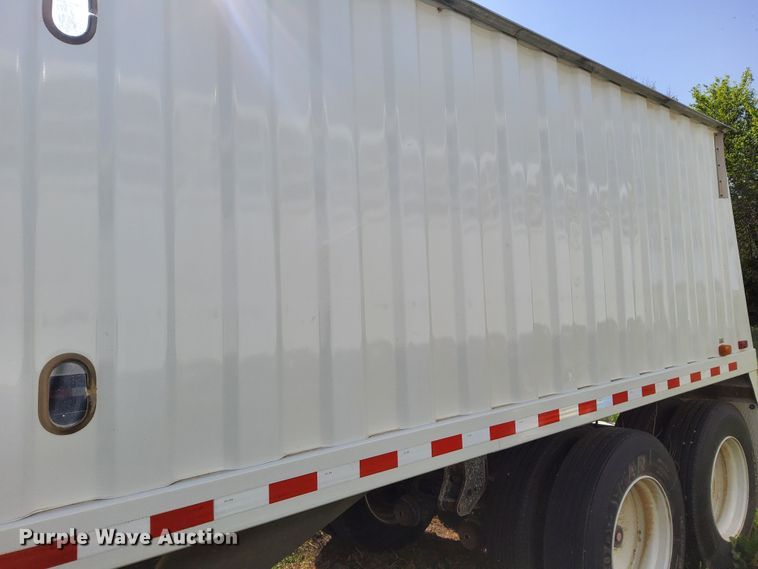 image for item DN6804 2000 Jet  grain trailer