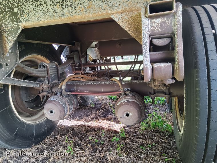 image for item DN6804 2000 Jet  grain trailer