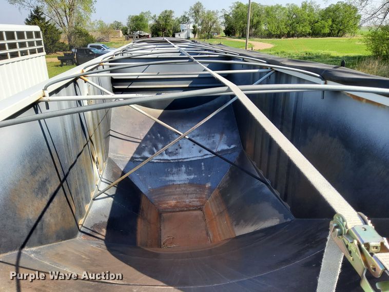 image for item DN6804 2000 Jet  grain trailer