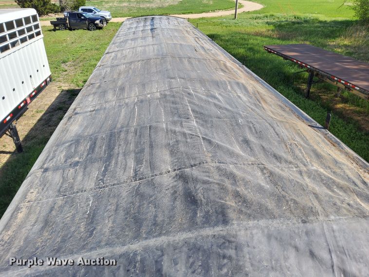 image for item DN6804 2000 Jet  grain trailer