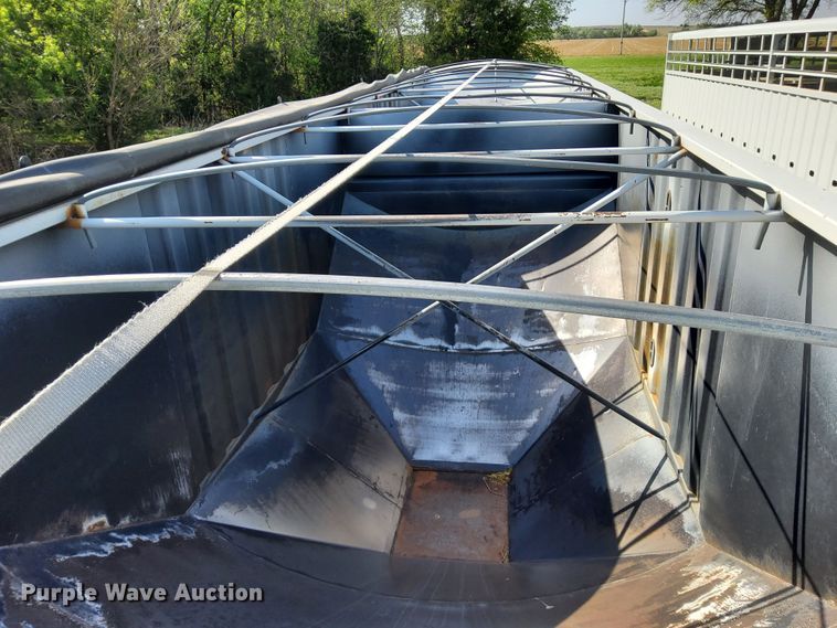 image for item DN6804 2000 Jet  grain trailer