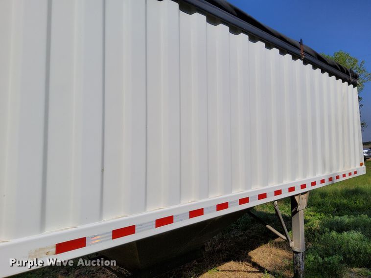 image for item DN6804 2000 Jet  grain trailer