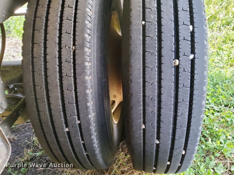 image for item DN6804 2000 Jet  grain trailer