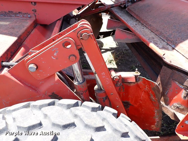 image for item DN6805 Hesston 8400  windrower