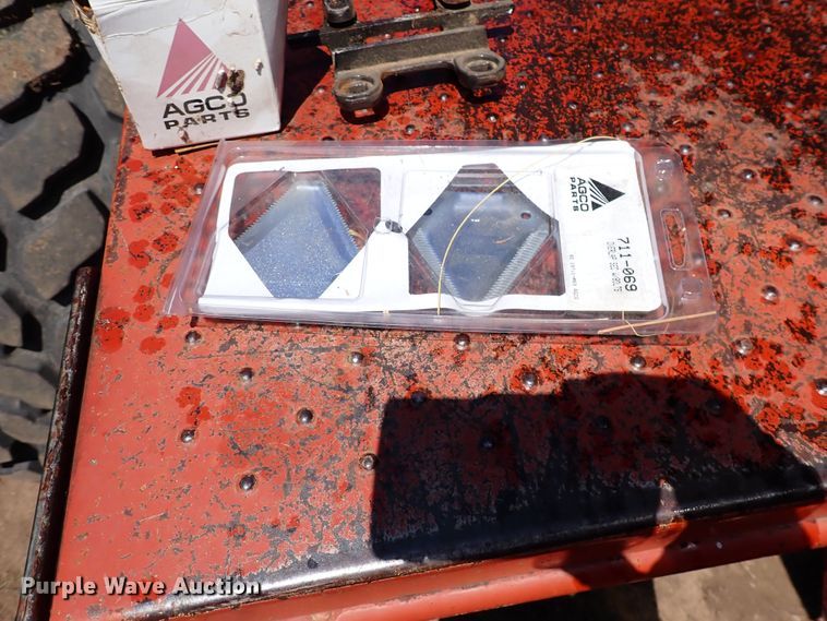 image for item DN6805 Hesston 8400  windrower