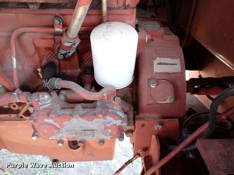 image for item DN6805 Hesston 8400  windrower