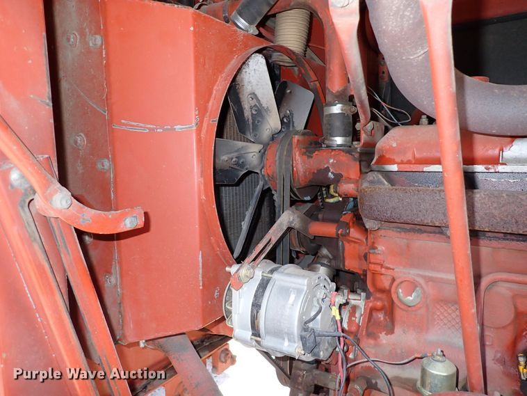 image for item DN6805 Hesston 8400  windrower