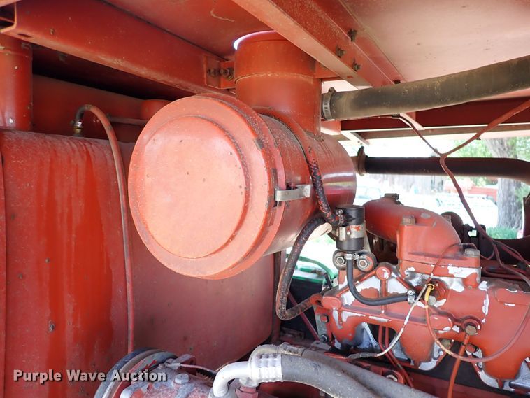 image for item DN6805 Hesston 8400  windrower