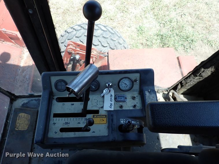 image for item DN6805 Hesston 8400  windrower