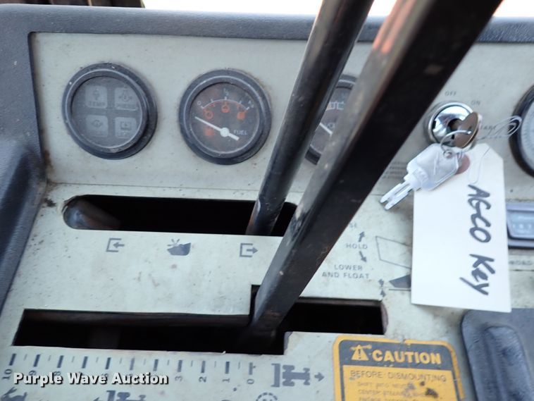 image for item DN6805 Hesston 8400  windrower