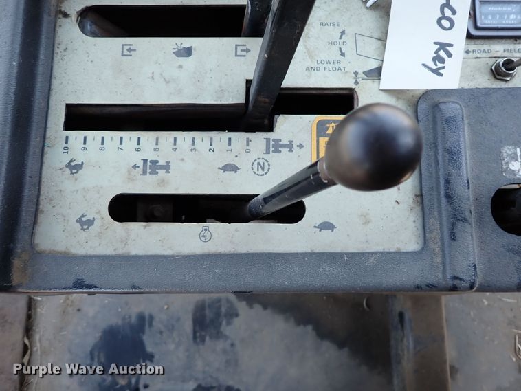 image for item DN6805 Hesston 8400  windrower