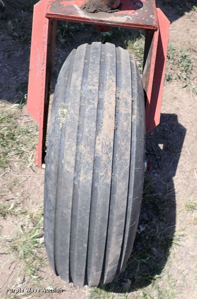 image for item DN6805 Hesston 8400  windrower