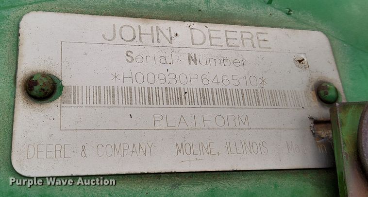 image for item DN6822 1992 John Deere 930  rigid head