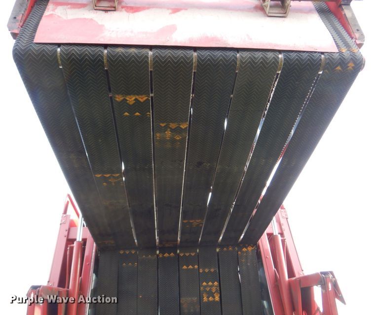 image for item DN7363 2002 New Idea 6365  round baler