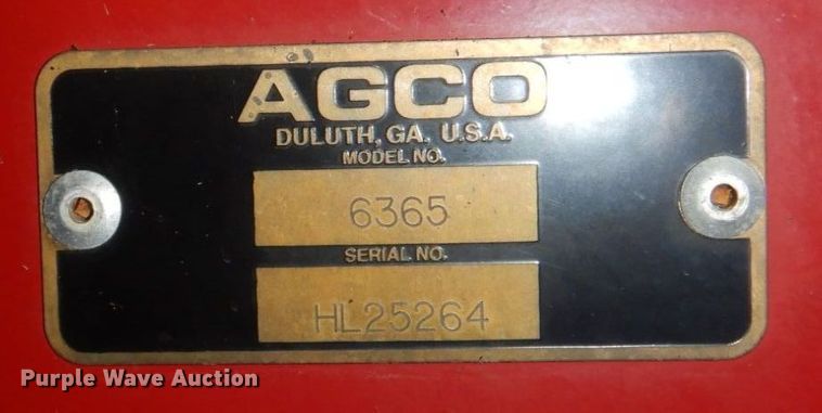 image for item DN7363 2002 New Idea 6365  round baler