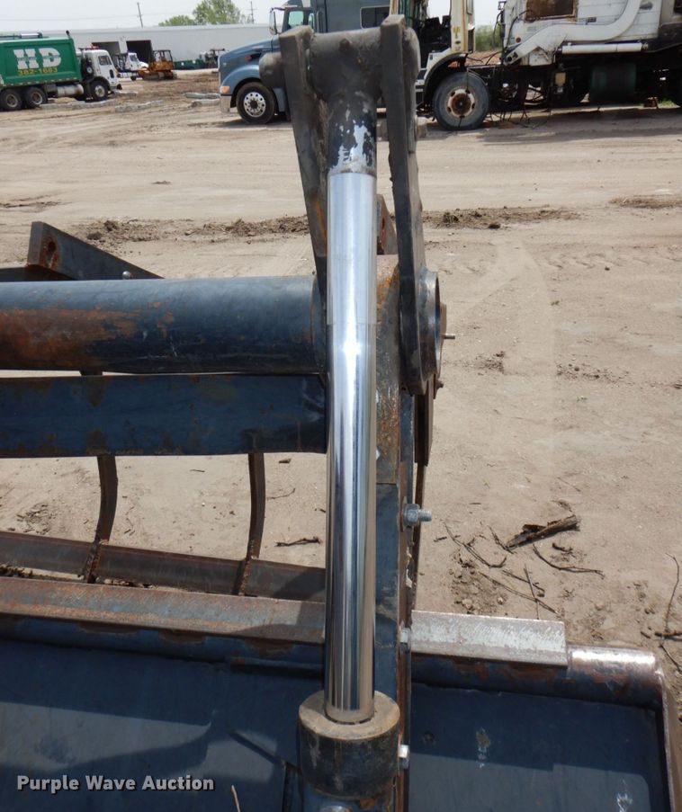 image for item DN7388 International Hydro  tractor