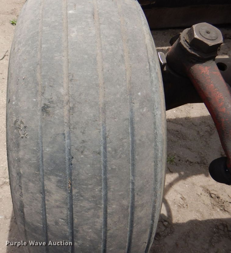 image for item DN7388 International Hydro  tractor