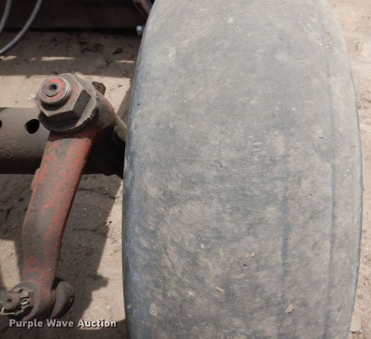 image for item DN7388 International Hydro  tractor