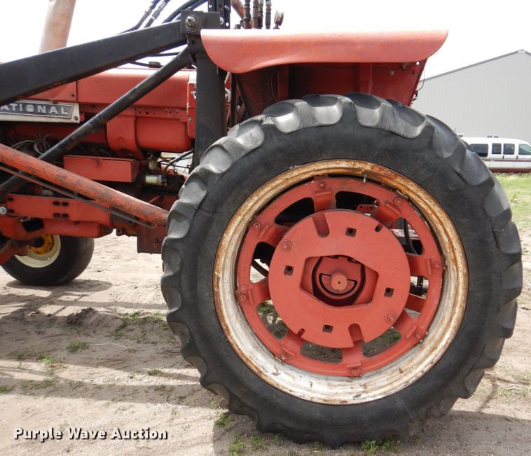 image for item DN7388 International Hydro  tractor