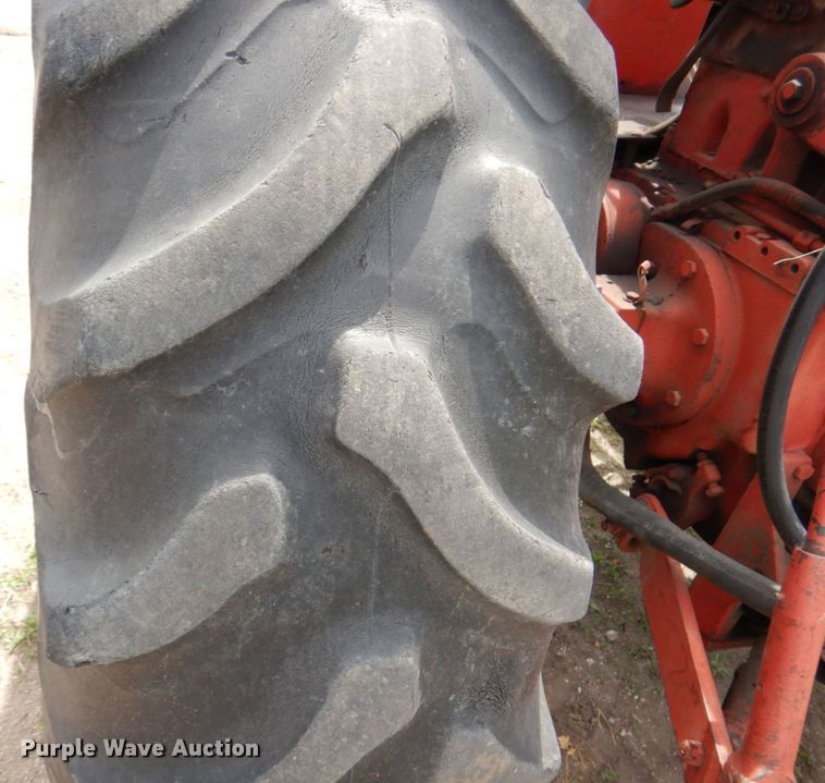 image for item DN7388 International Hydro  tractor