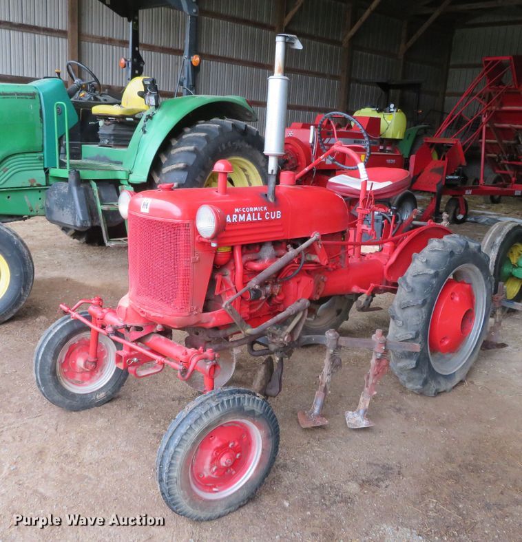 image for item DN7977 International F-Cub  tractor