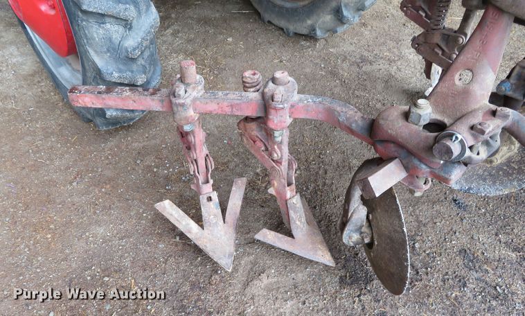 image for item DN7977 International F-Cub  tractor