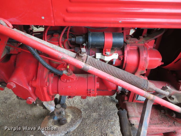 image for item DN7977 International F-Cub  tractor