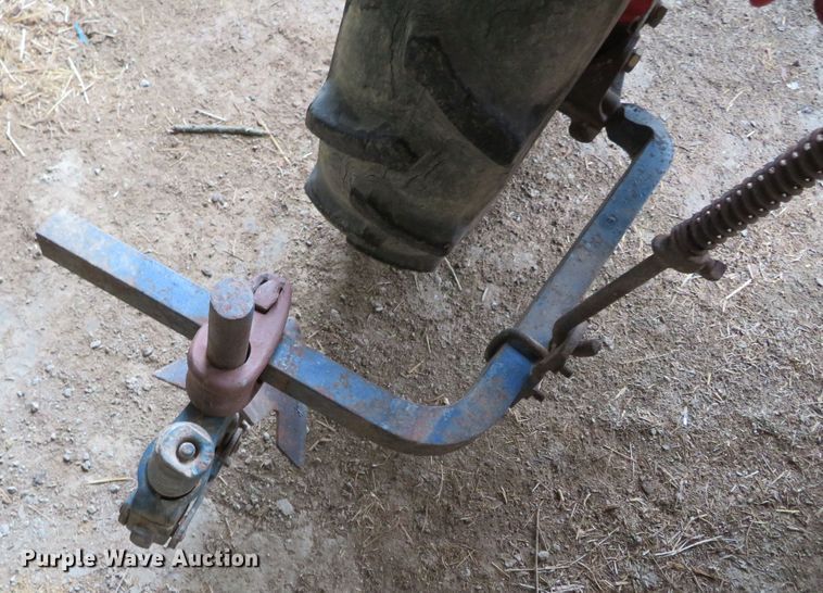 image for item DN7977 International F-Cub  tractor