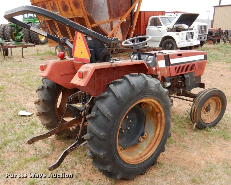image for item DP3988 Case IH 255  tractor