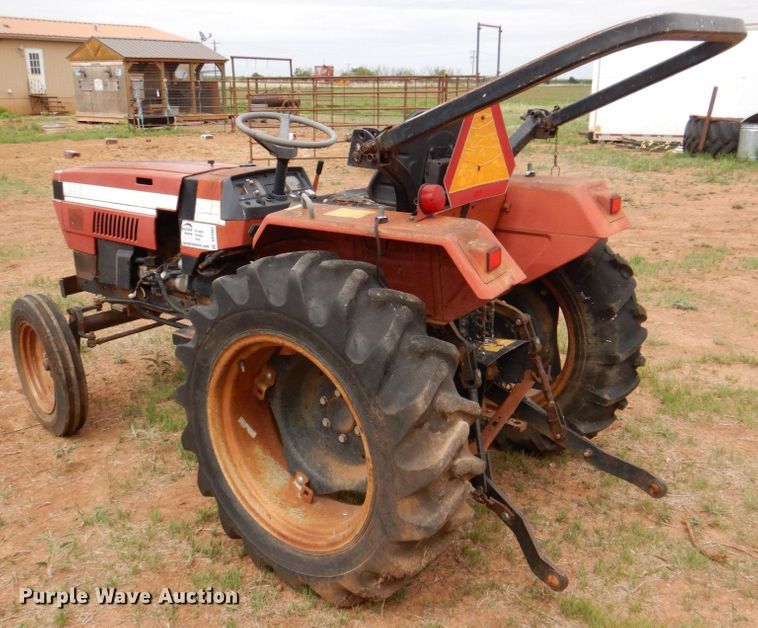 image for item DP3988 Case IH 255  tractor