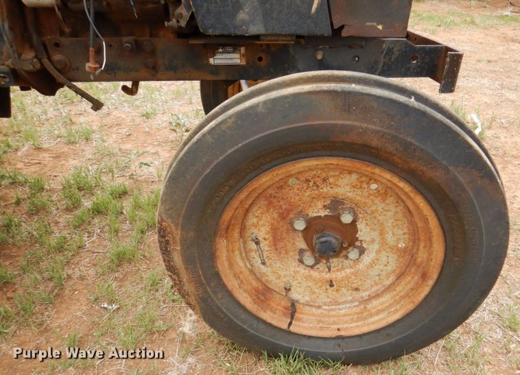 image for item DP3988 Case IH 255  tractor