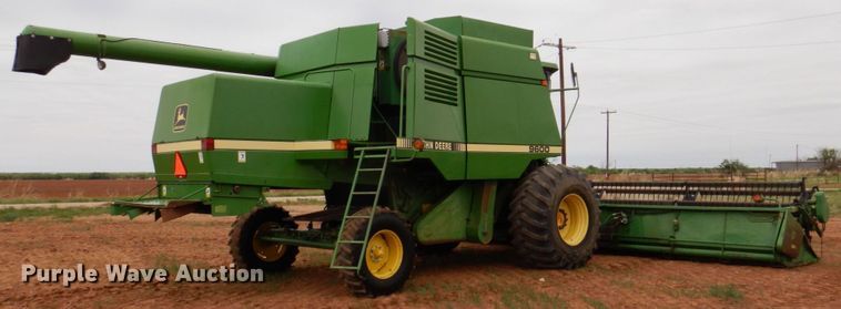 image for item DP3991 1993 John Deere 9600  combine