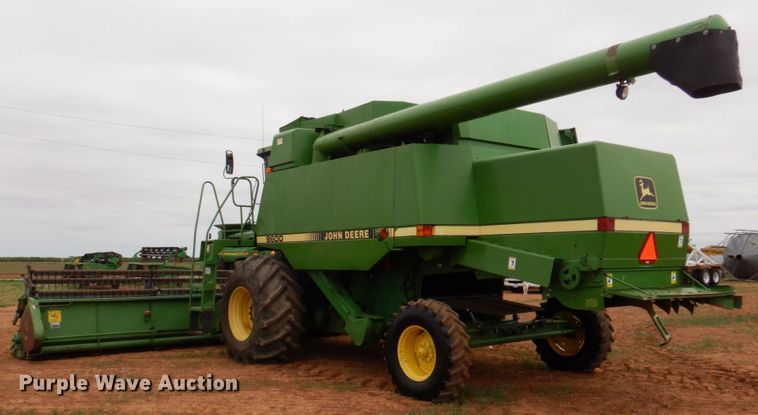 image for item DP3991 1993 John Deere 9600  combine