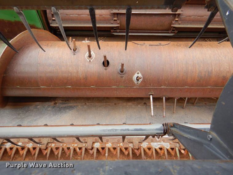 image for item DP3991 1993 John Deere 9600  combine