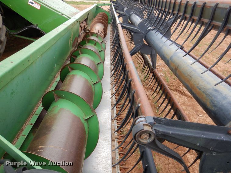 image for item DP3991 1993 John Deere 9600  combine